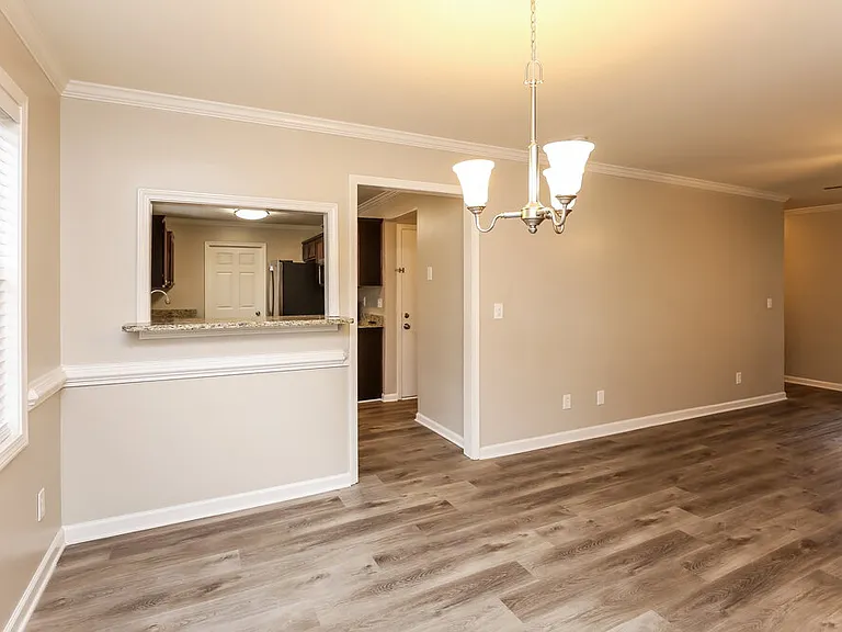 1421 Steve Ct — Photo 7