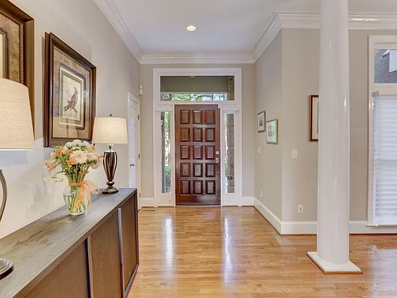 4th image of 205 Arcadia Ln