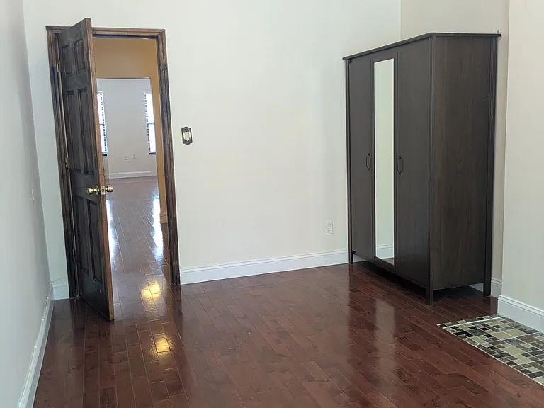 157 4th Ave #3 — Photo 3