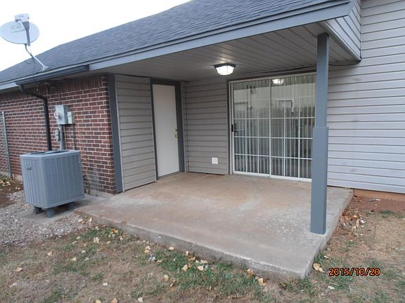 2nd image of 4010 SW Hickory Ln
