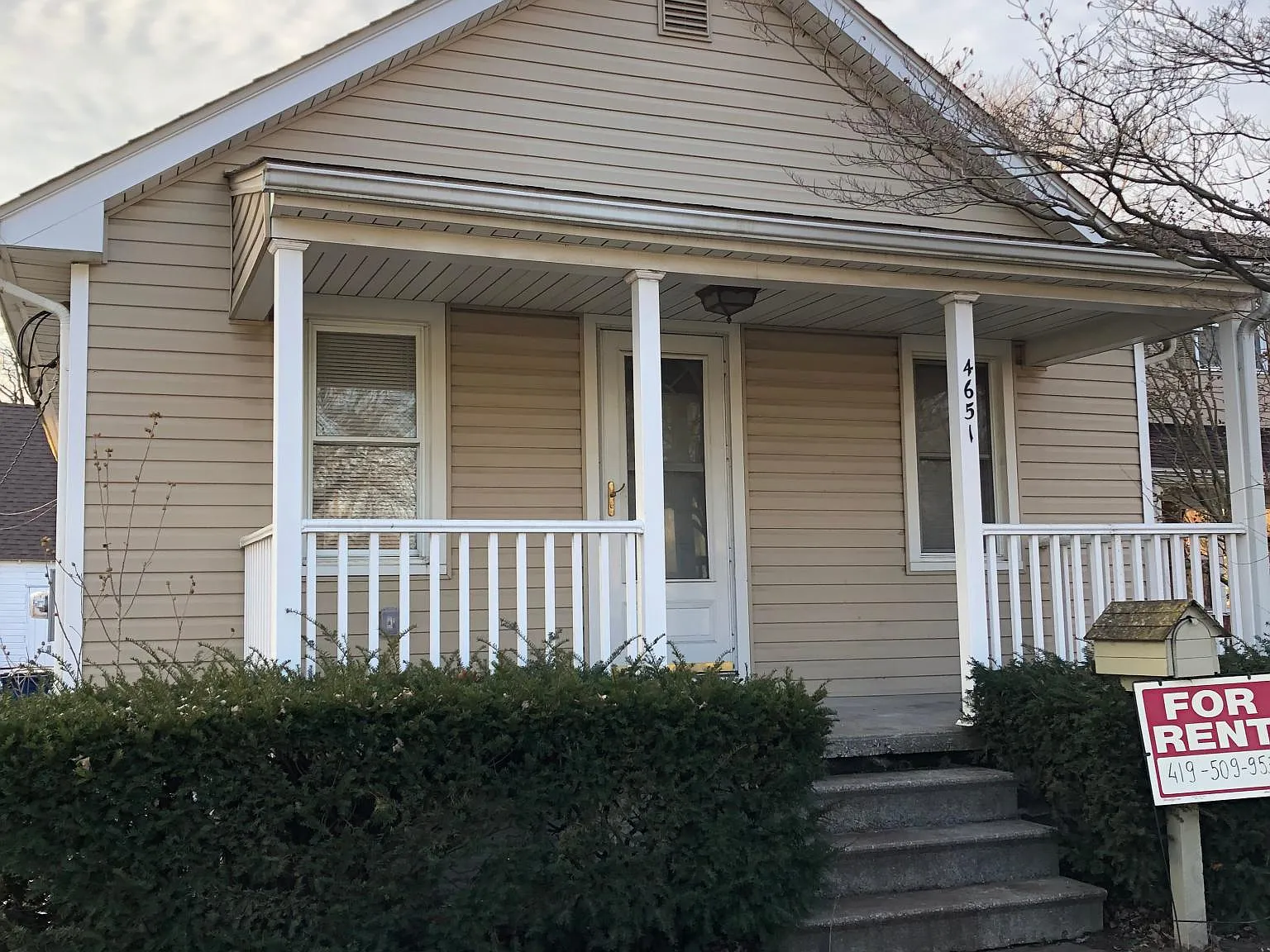 2 bed, 1006 sqft, $1,200 — Photo 1