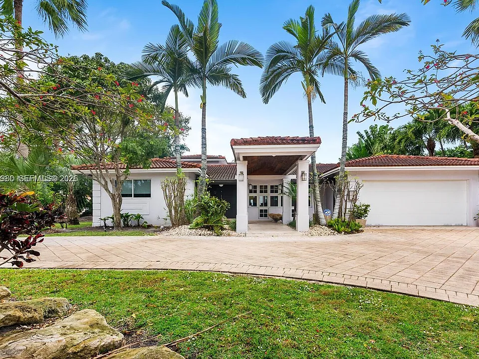 4101 Bayview Dr