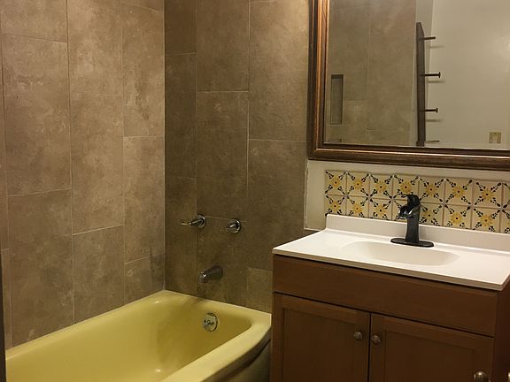 4th image of 2127 S Ventura Dr