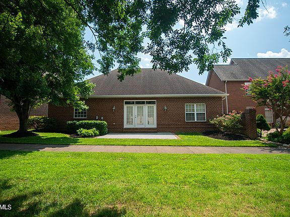 4th image of 273 Savannah Park Dr