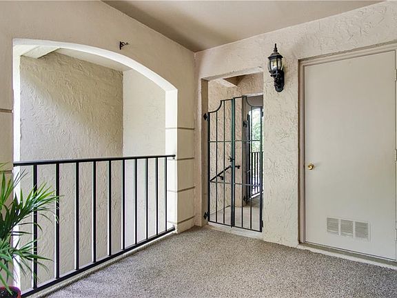4th image of 1055 Kensington Park Dr Unit 313