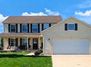 557 Sky Way Dr, Oregon, OH 43616