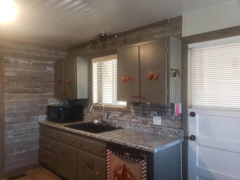 3550 La Plata Hwy — Photo 3