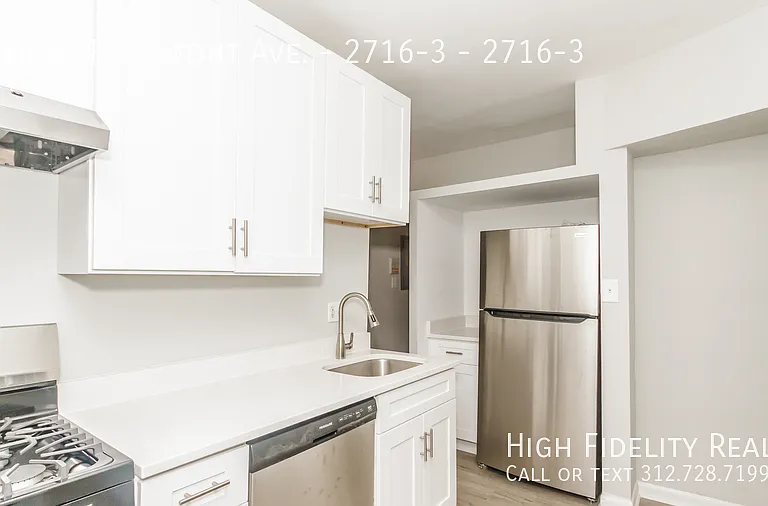 2716 W Rosemont Ave #3 — Photo 3