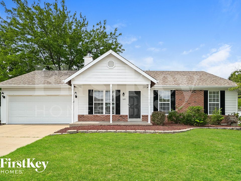 1st image of 641 Autumn Oaks Dr