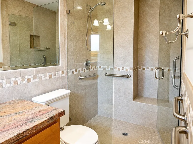 4720 Hayman Ave — Photo 31