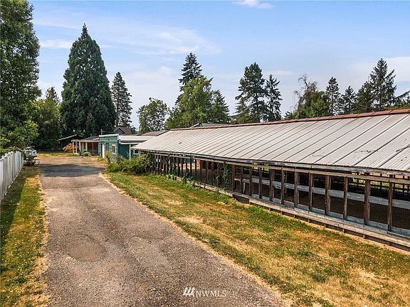 5th image of 11918 3rd Avenue E