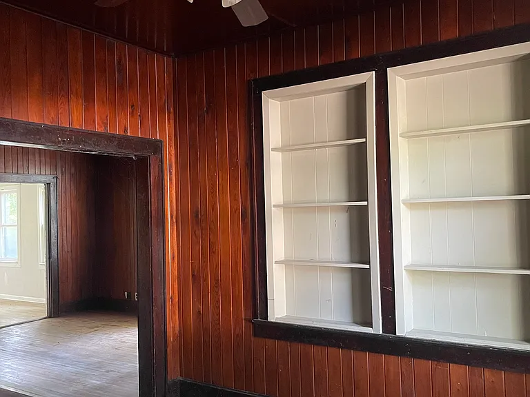 305 J.t. Polk Dr — Photo 24