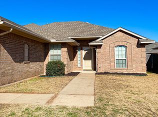 11621 SW 10th St, Yukon, OK 73099