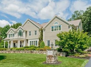15 Farmside Dr, Pembroke, MA 02359