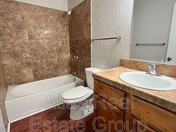 4th image of 208 Doran St Unit 214