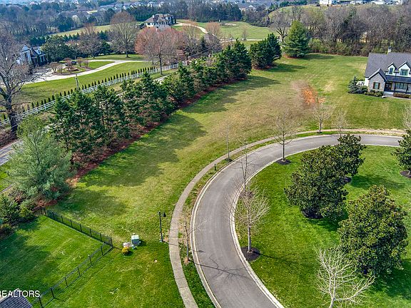 3rd image of 655 Stone Villa Ln