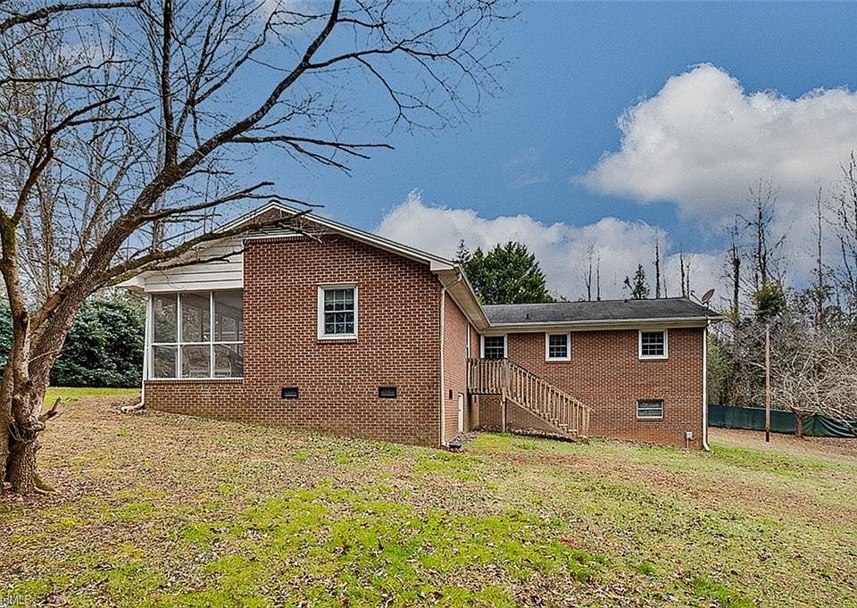 1st image of 4202 Beaumont Dr