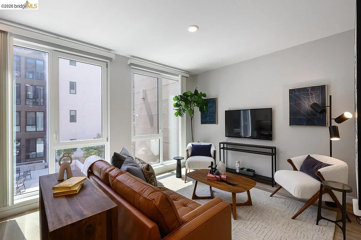 260 Brooklyn Basin Way #567 photo 1