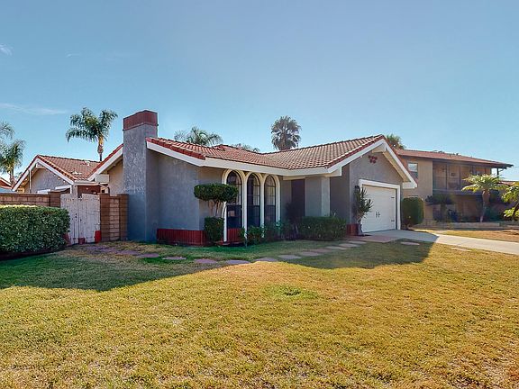 2nd image of 1432 Calle Clemente