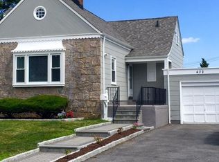 432 Kneeland Ave, Yonkers, NY 10704