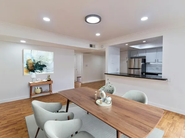 400 N Sunrise Way, Palm Springs, CA