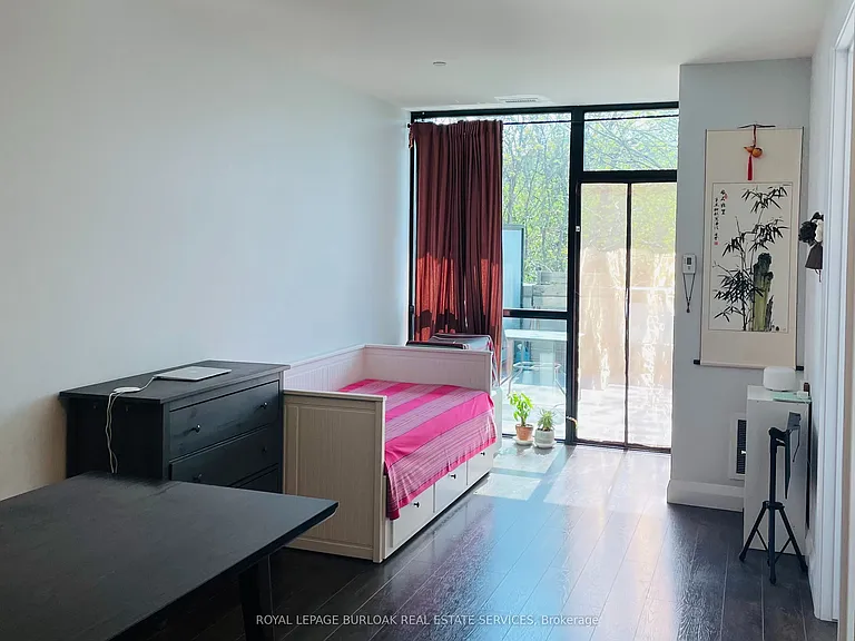 101 Locke St S #301 — Photo 6