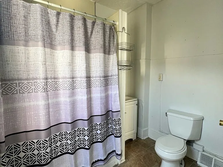728 Lance Pl — Photo 17