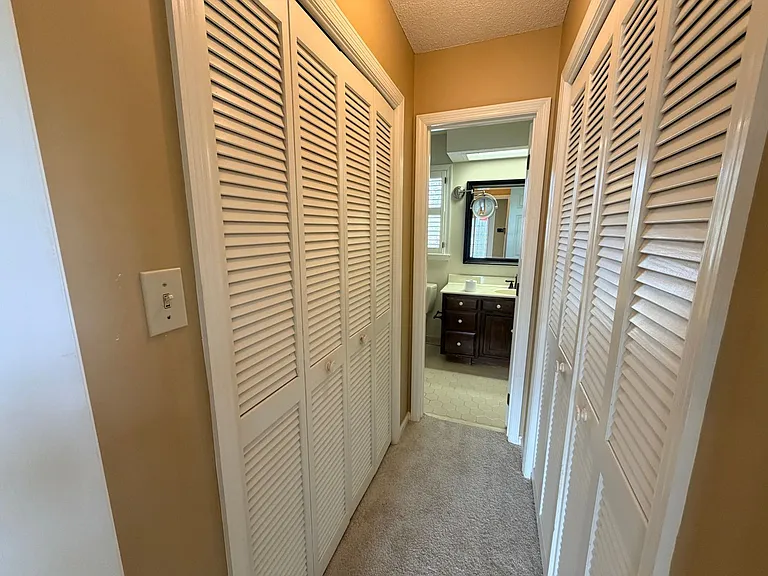 2124 Northwood Cir — Photo 44