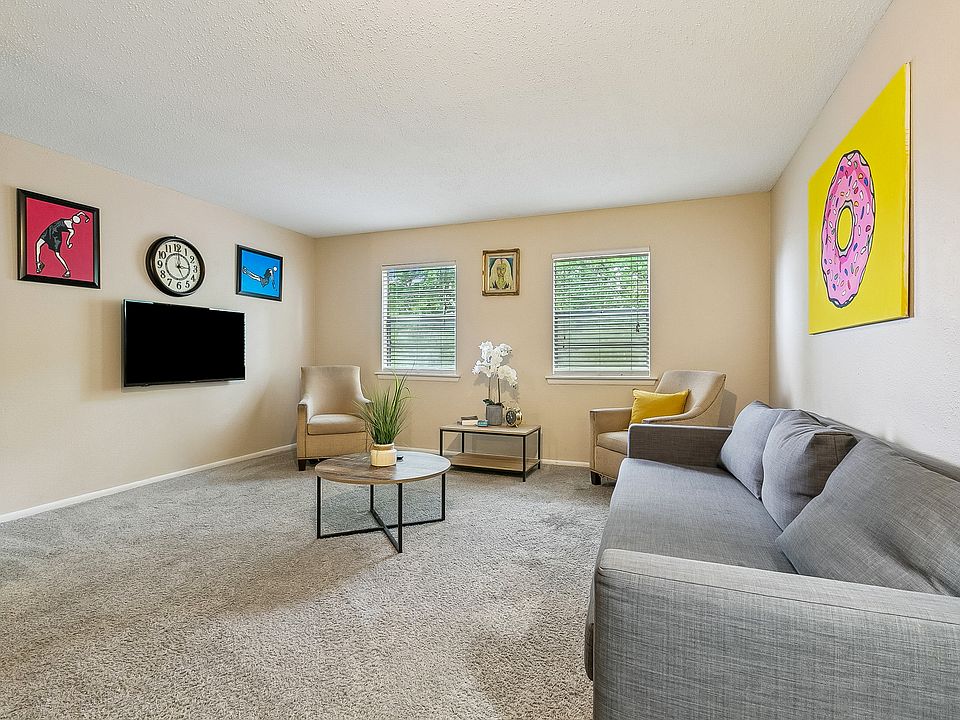 1st image of 4308 Belvedere St #205