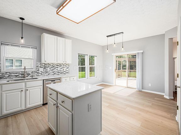 3rd image of 7456 Maynooth Dr