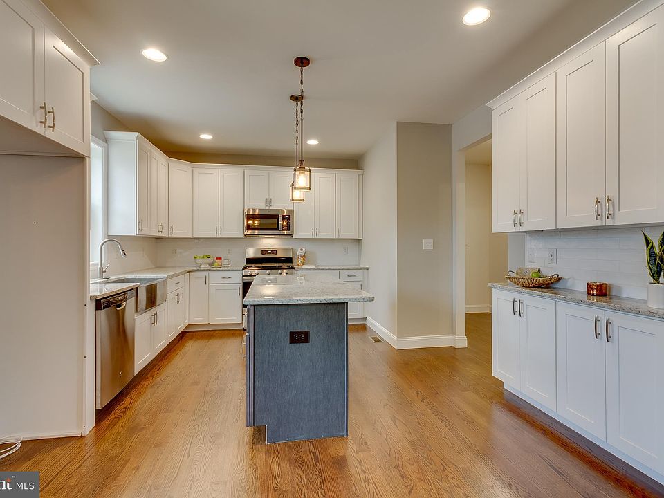 1st image of 57 Fountain Blvd