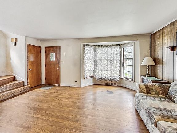 3rd image of 7437 W Carmen Ave