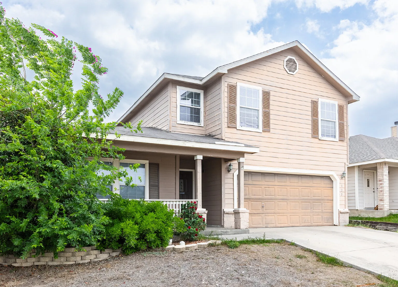 4 bed, 2.5 bath, 2550 sqft, $1,850 — Photo 3