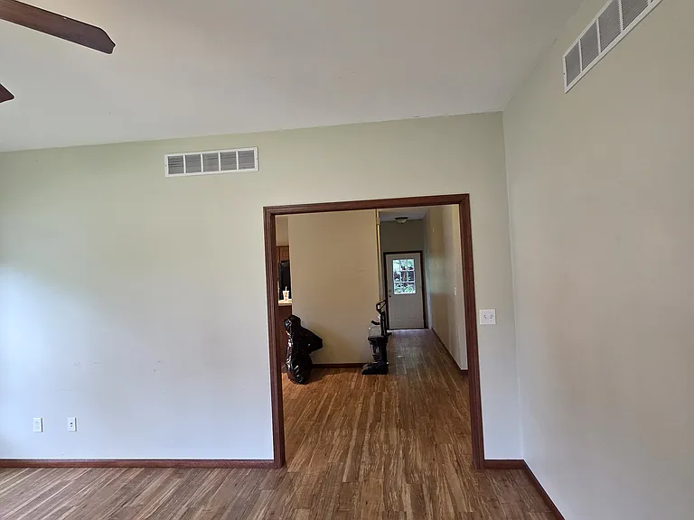 930 Ratone St — Photo 2