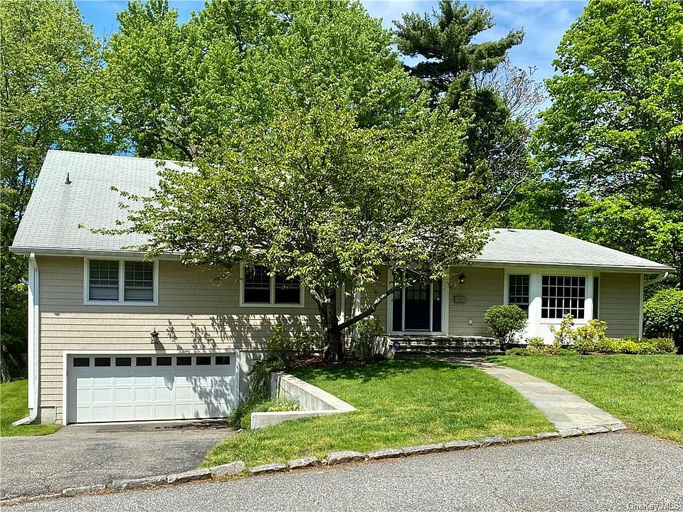 1st image of 17 Dogwood Ln