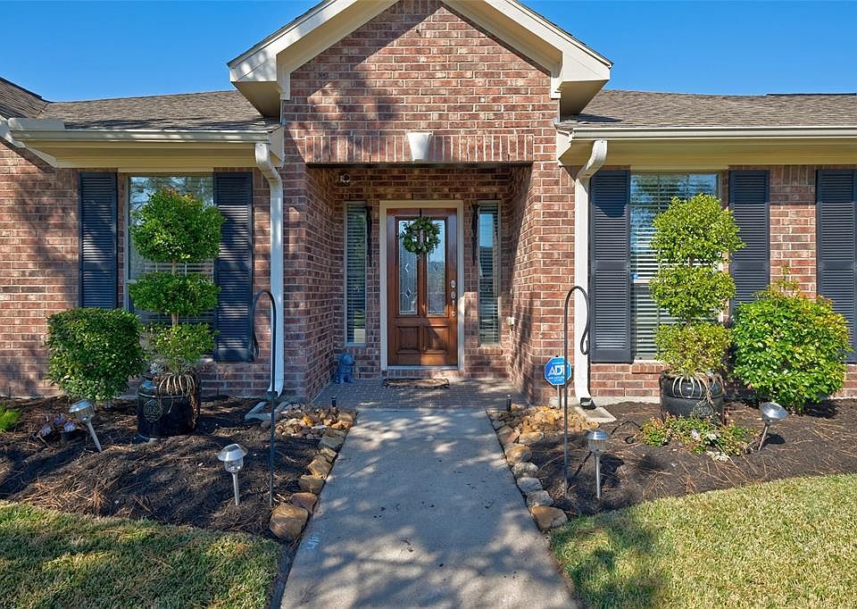 1st image of 20522 Bradford Forest Dr