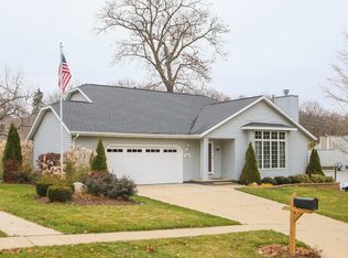 4016 Richland Dr NW, Cedar Rapids, IA 52405