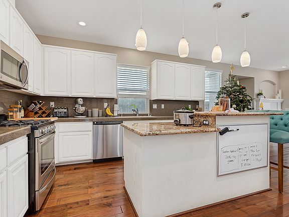 3rd image of 2081 Cobble Hills Ct