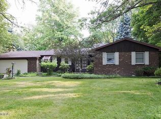 4303 Pine Knoll Ave, Kalamazoo, MI 49004