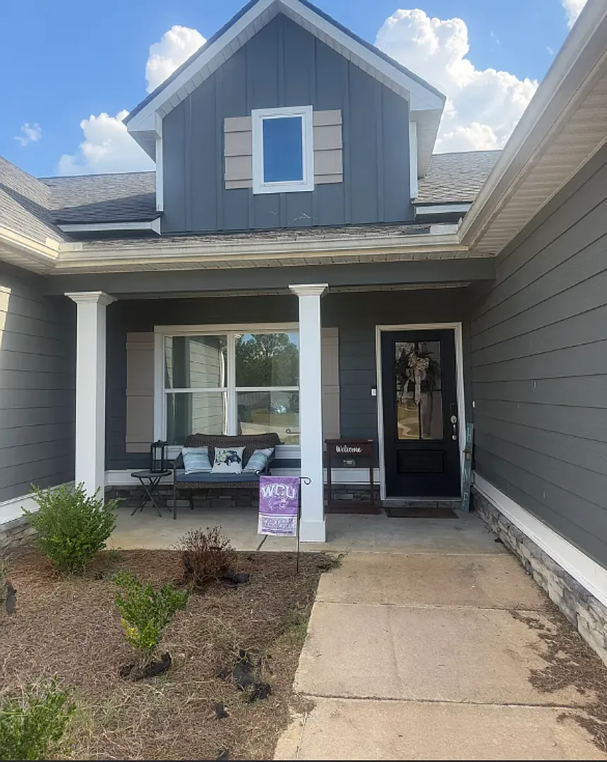 Welcome home to this spacious 4-bedroom, 2-bath home located in Fort Mitchell — Photo 2
