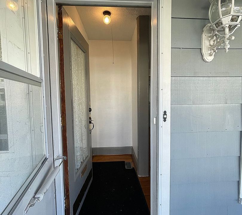 1st image of 30 Kenyon Ct