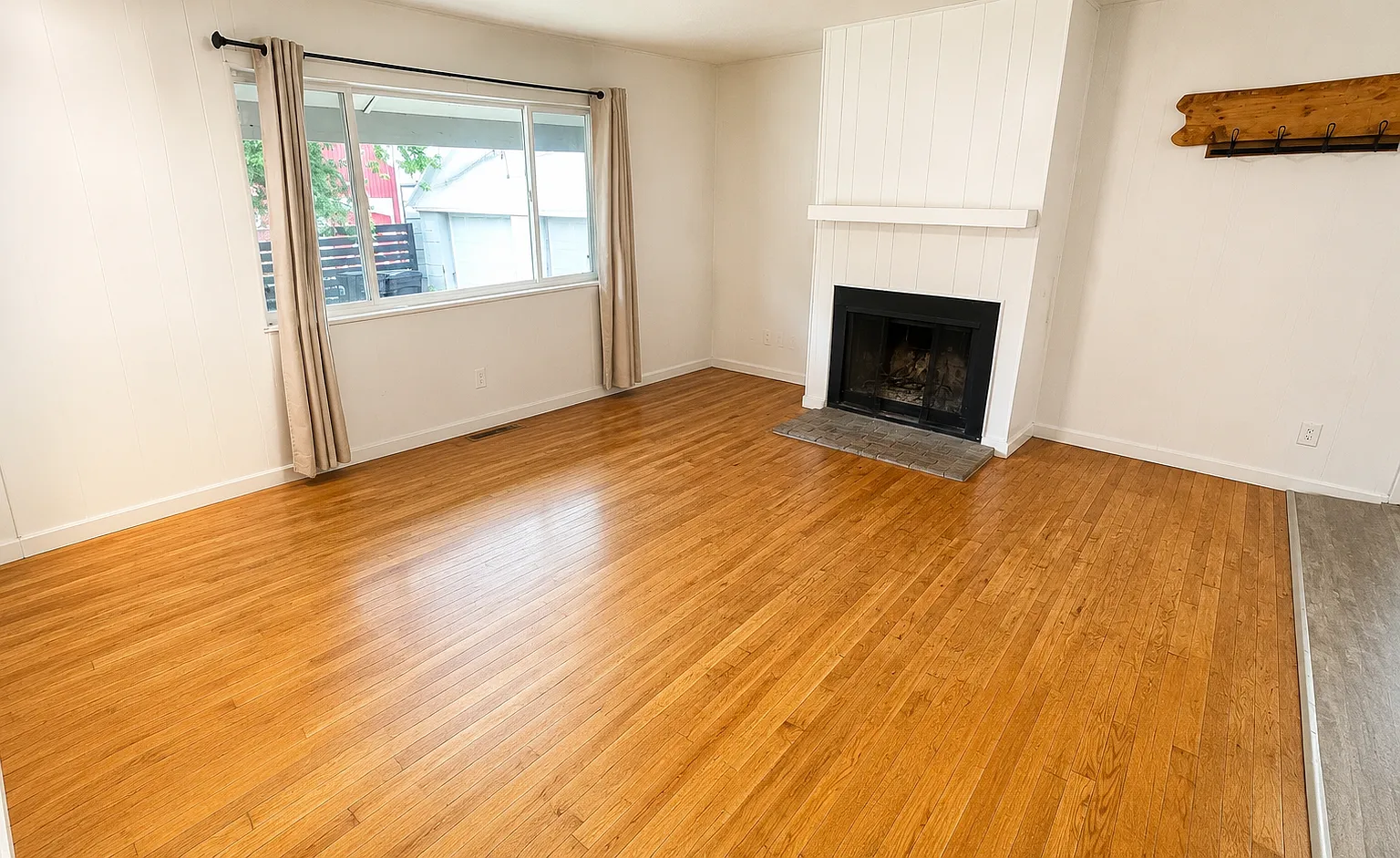 3 bed, $3,900 — Photo 3