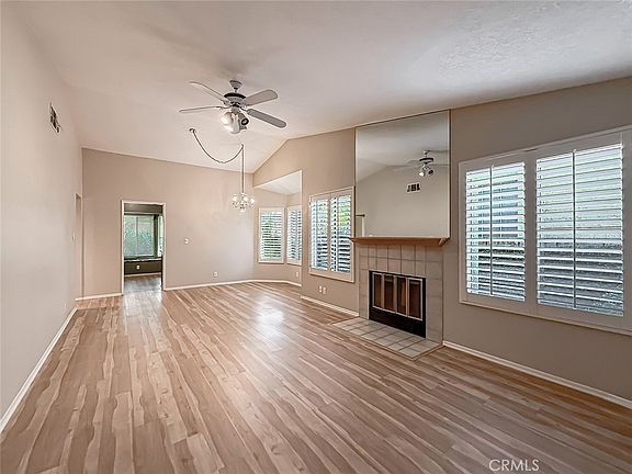 5th image of 28131 Seco Canyon Rd Unit 39