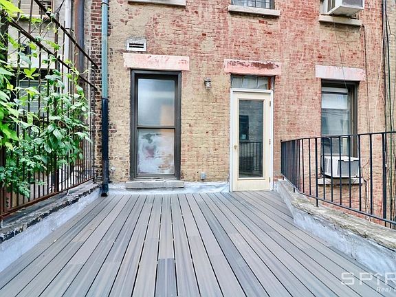 3rd image of 136 W 74th St APT 3B