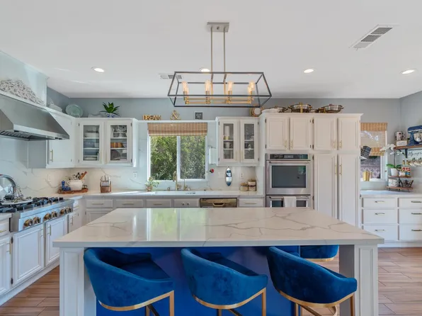 30073 Cambridge Ave, Castaic, CA 91384