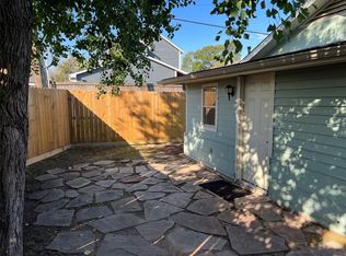 1203 1/2 Walton St, Houston, TX 77009