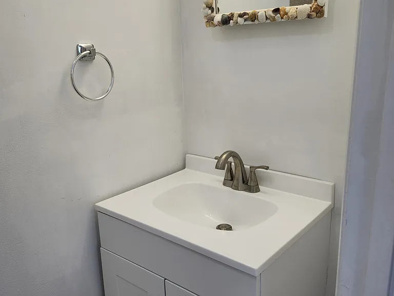106 Rhett St #E — Photo 9