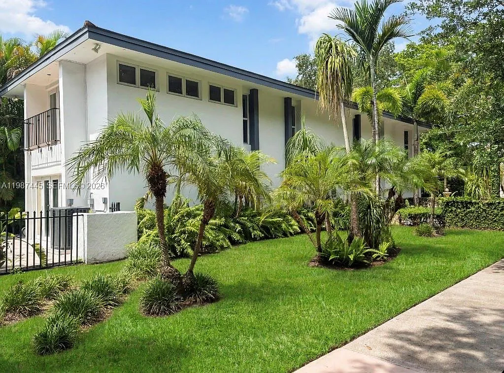 Coral Gables Granada Sec — Photo 4