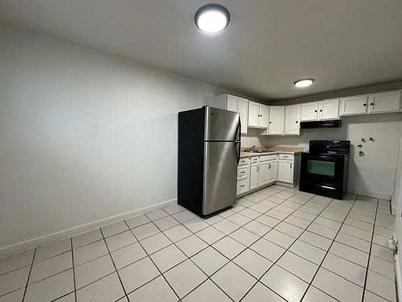 4th image of 1801 W Parkway Blvd APT 4
