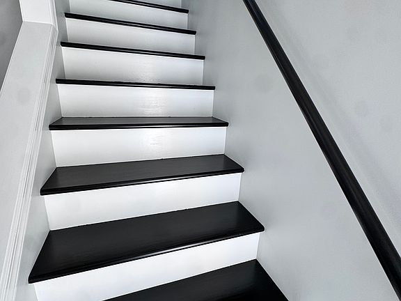 stairs to 2nd floor